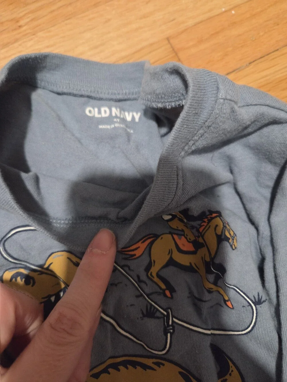 Old Navy Long-Sleeve Dinosaur Graphic Tees / Size 4t